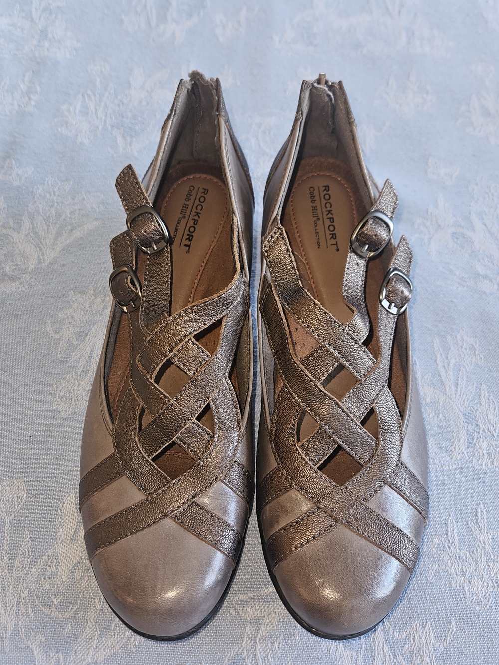Rockport Cobb Hill Abbott Curvy Pumps Pewter Bronze Cross Straps Block Heel Sz